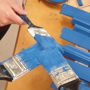 Picture 6 - Teamwork: Mount Holyoke blue paintbrushes